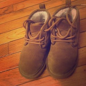 Toddler boys Gently Used Uggs In the Box size 12